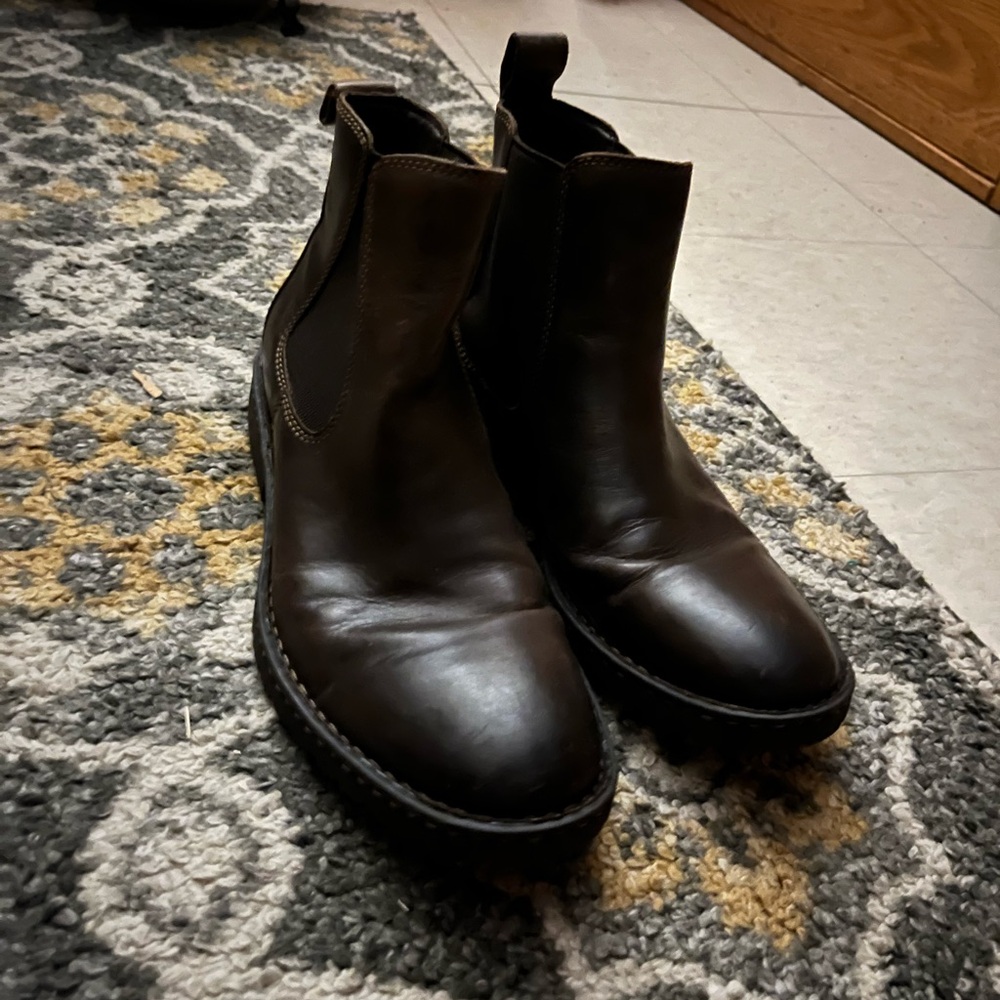 Men's Brown leather blundstone Chelsea boots lookalike